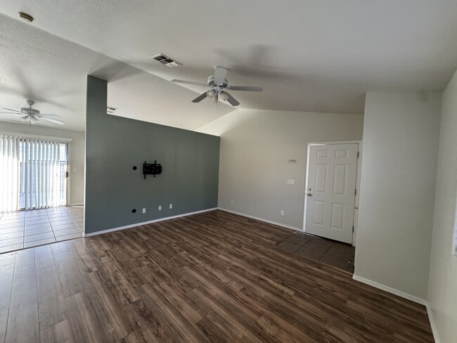 Photo - 2720 Superba Ave