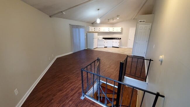 Building Photo - 735 Germantown Cir Rental