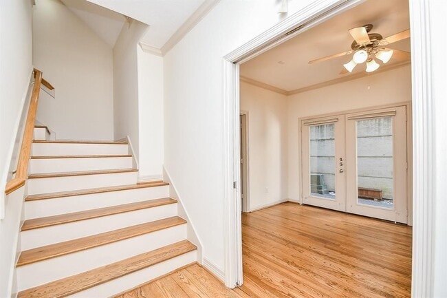Photo - 1515 Hyde Park Blvd