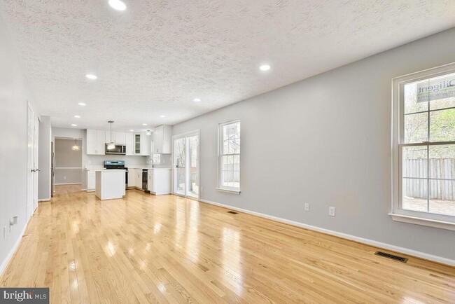 Photo - 7802 Shallowbrook Ct