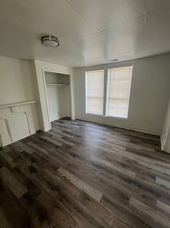 Photo - 2922 Bank St Apartment Unit 2