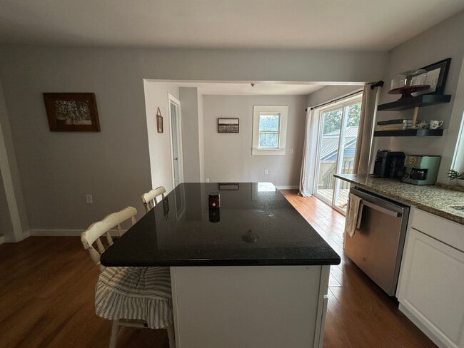 Photo - 69 S Lincoln St