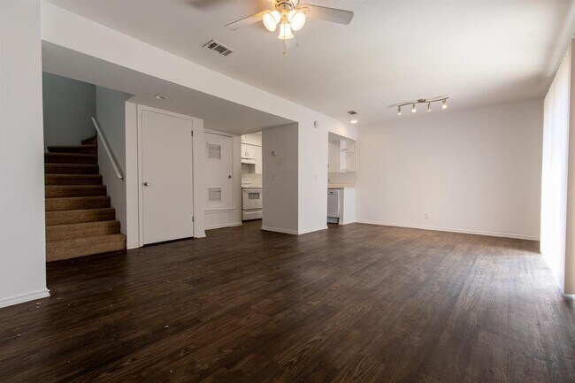 Photo - 5506 Grover Ave Unit I-135