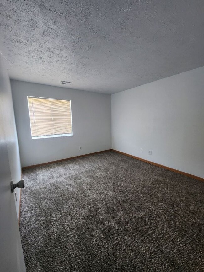 Hidden Bluffs Apartments