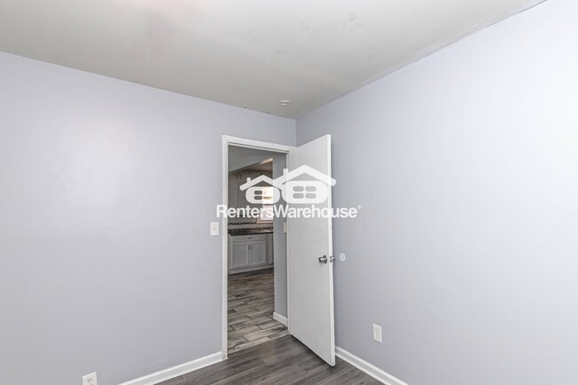 Photo - 10741 Cambridge Ave