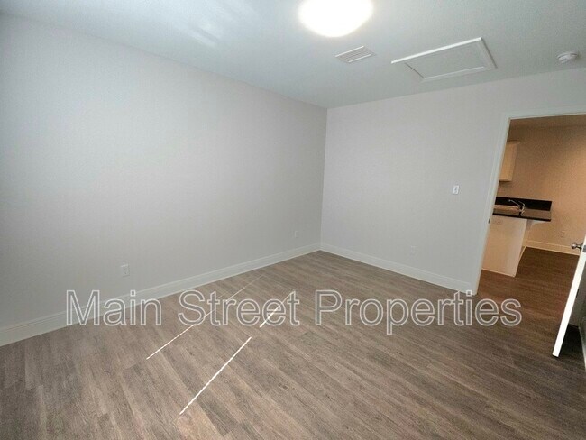Photo - 313 N Navy Blvd Unit 1A