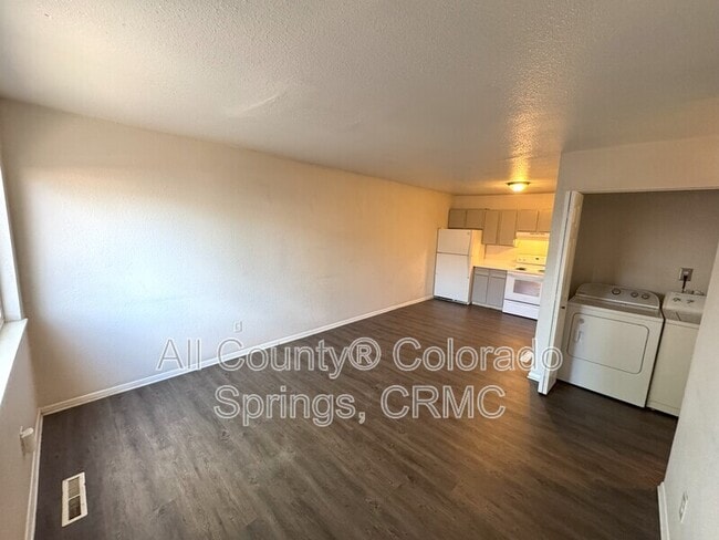 Photo - 4331 Ericson Dr Unit 1