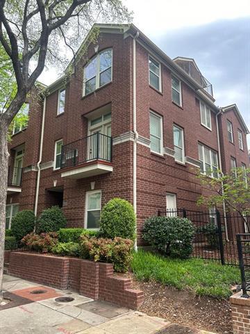 Photo - 2818 State St