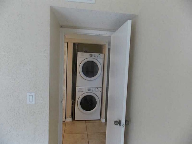 WASHER & DRYER - 6206 SW 131st Pl Unit 201