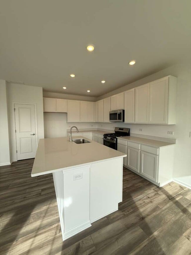 Photo - 25747 W Yorkshire Dr