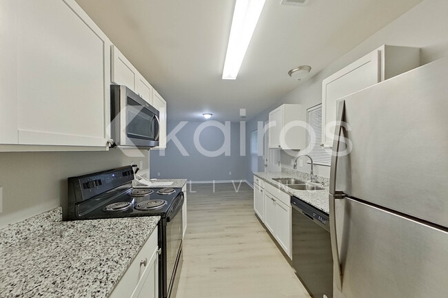 Photo - 945 Clayton Ct