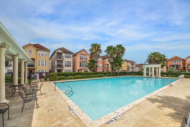 Building Photo - 7231 Laguna Villas