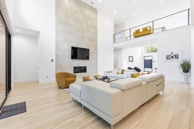 Photo - 3714 Highgrove Dr Unidad ID1353128P