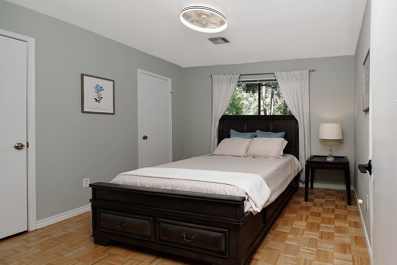 Photo - 103 N Deerfoot Cir
