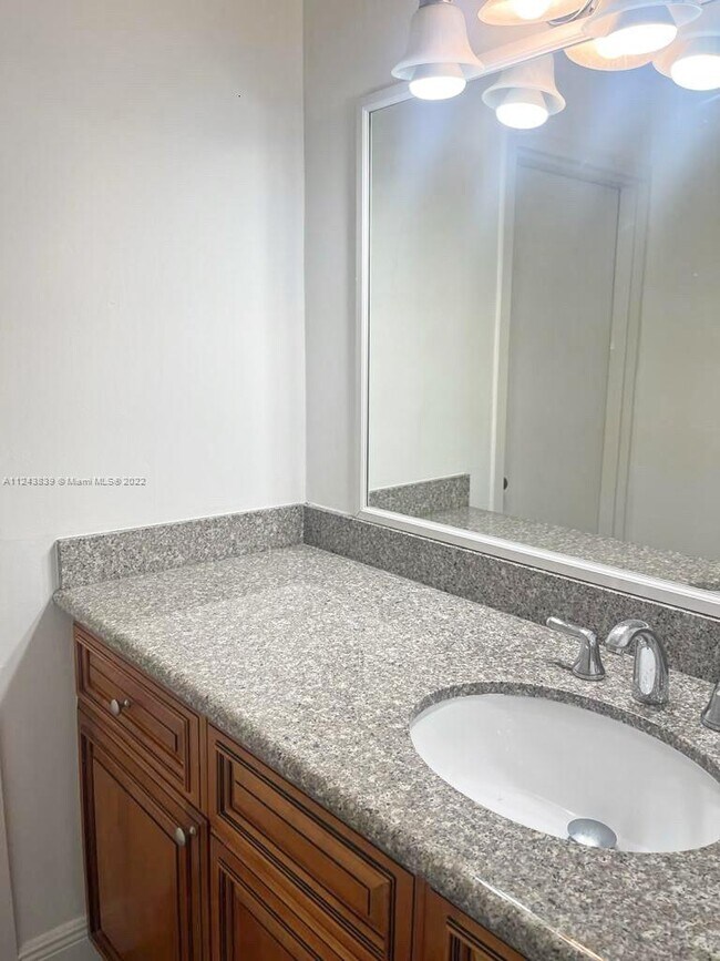 Photo - 2501 Brickell Ave Unidad 1104