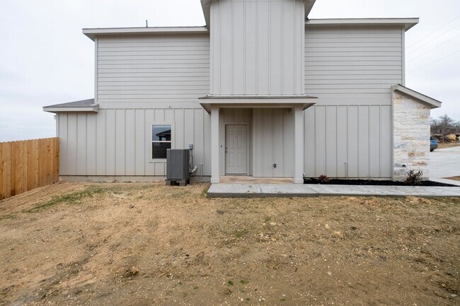 Photo - 3 Bedroom, 2 Bath Duplex in Georgetown