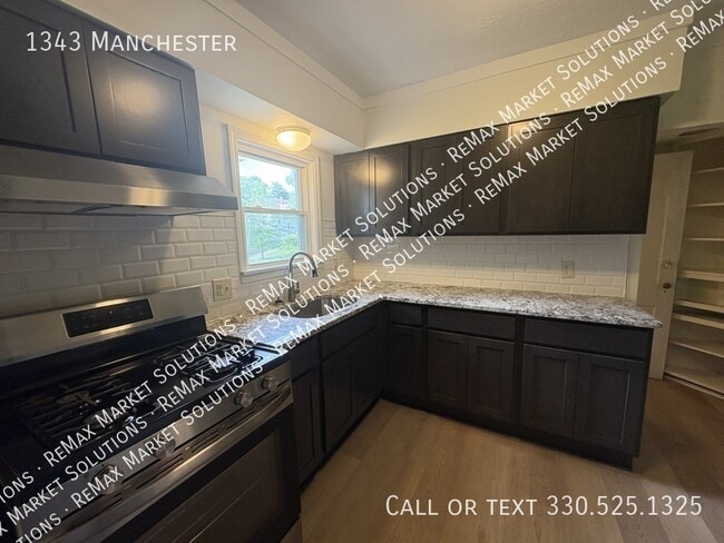 Photo - 1343 Manchester-