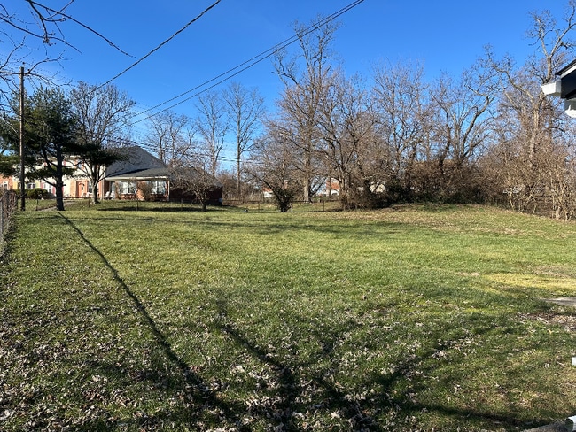 Photo - 139 Raintree Rd