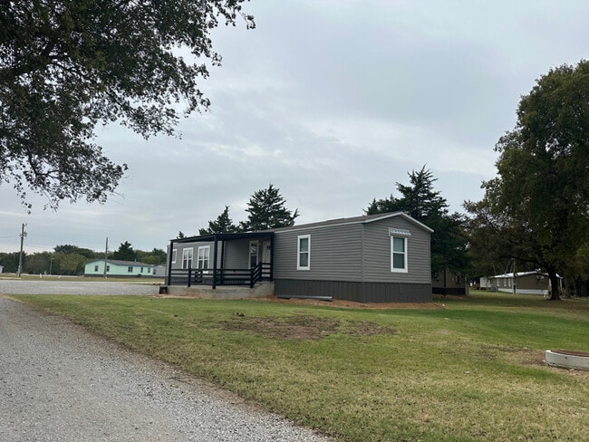 5565 Bermuda Dr