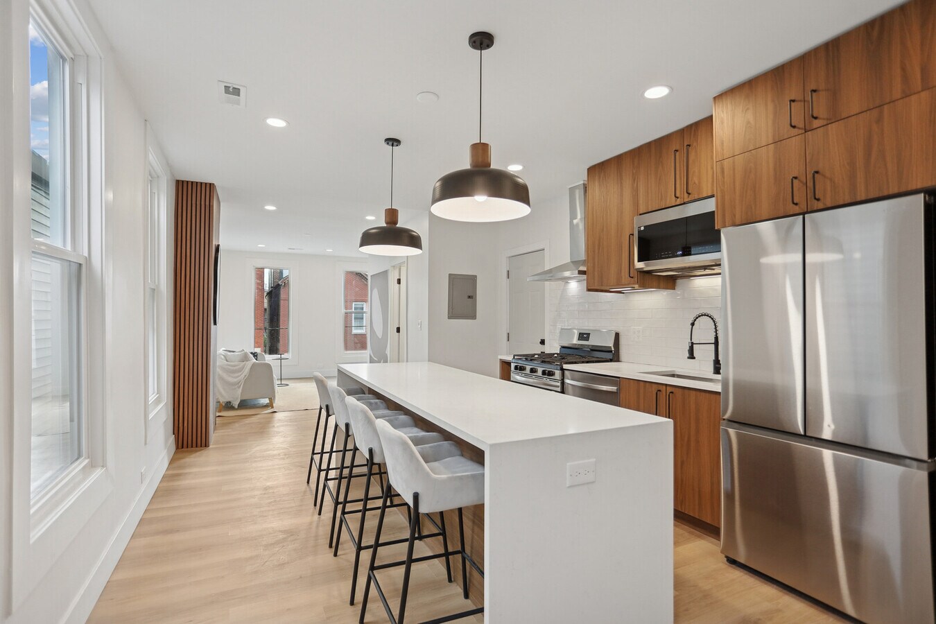 Photo - 1310 W Erie St Unit 2