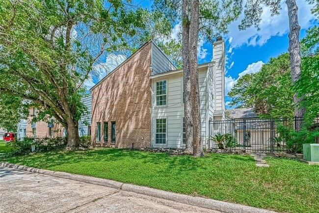 Photo - 17805 Villa Way Dr