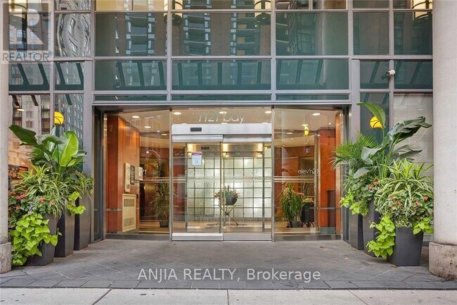 Photo - 1121 Bay St. Unité 805