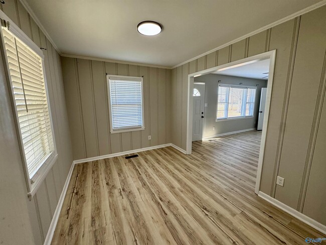 Photo - 17456 Lucas Ferry Rd