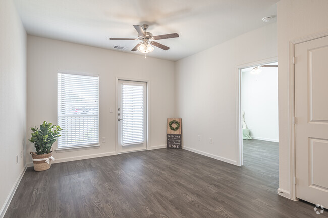 Interior Photo - Livingston Pioneer Crossing Rental