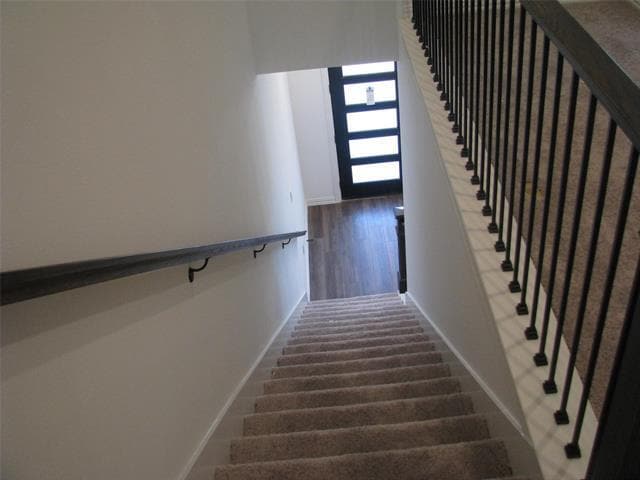 Photo - 7573 Laburnam Rd