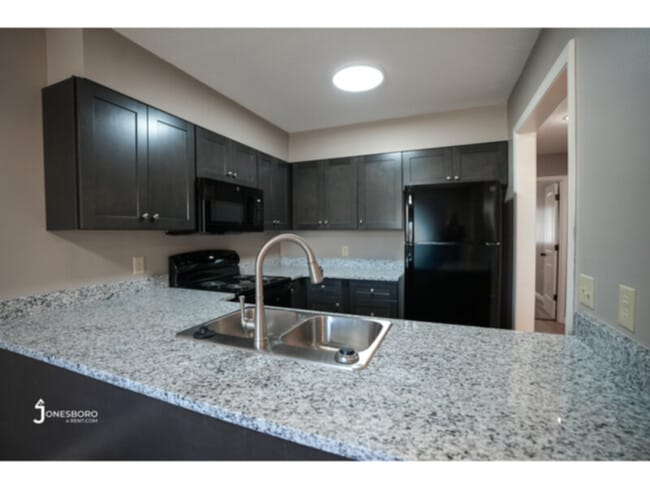 Photo - Lakewood Condos: NEWLY REMODELED