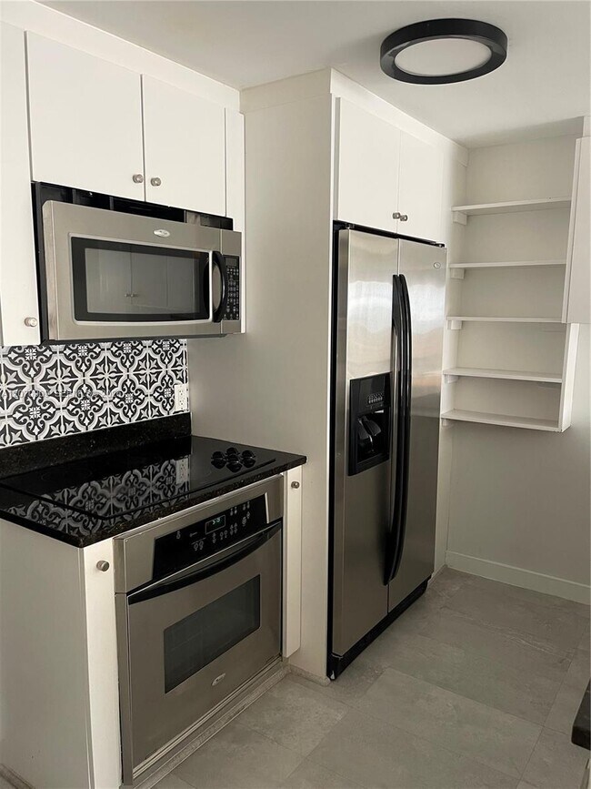 Photo - 1712 SW 2nd Ave Unit PH7/807