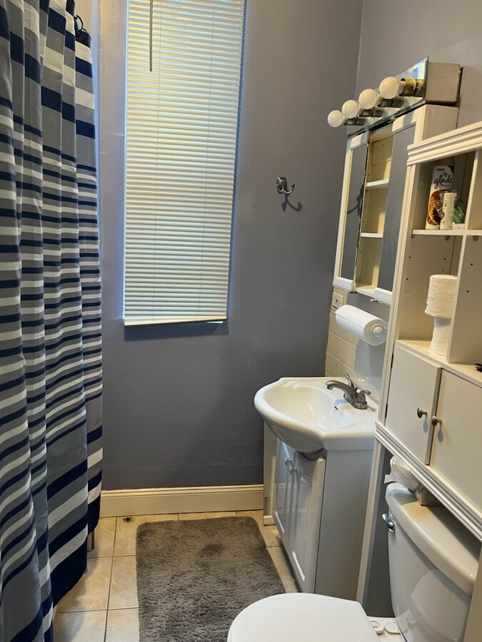 Photo - 635 W 62nd St Unit 1