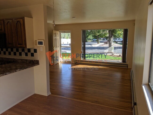 Photo - 1532 Dupont Ave
