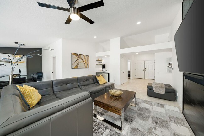 Photo - 74830 Waring Ct