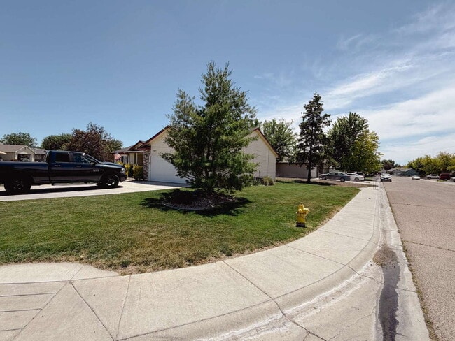 Photo - Great Neighborhood!