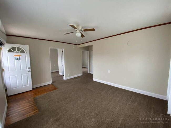 Photo - 11 E 5th St