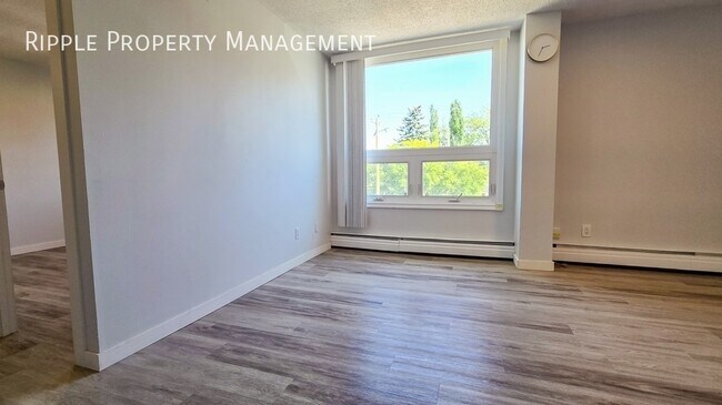 Photo - Modern 1 Beds, 1 Baths Apartment/Condo | No Pets Allowed Unit 305