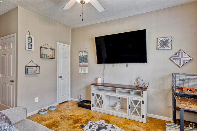 1BR, 1BA - 800SF
