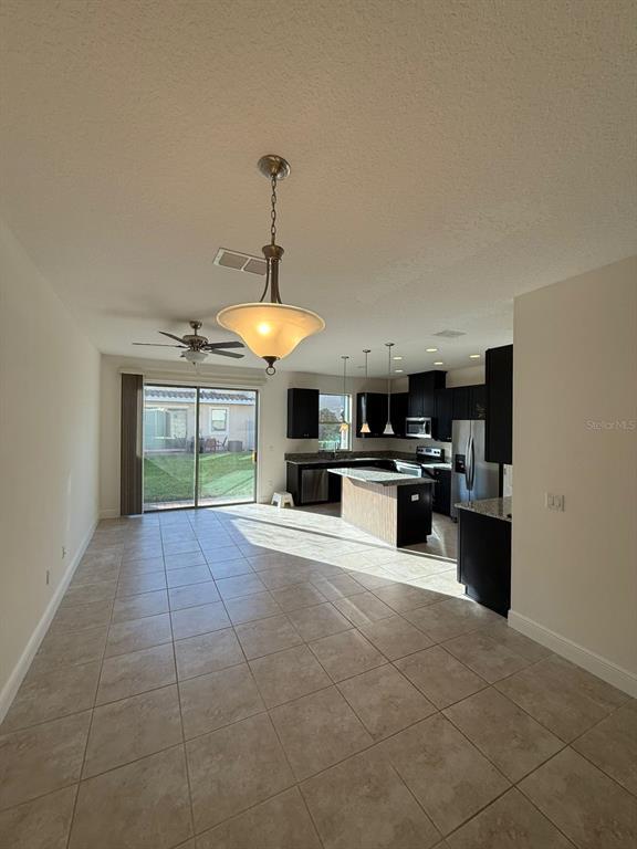 Photo - 13997 Helsby St