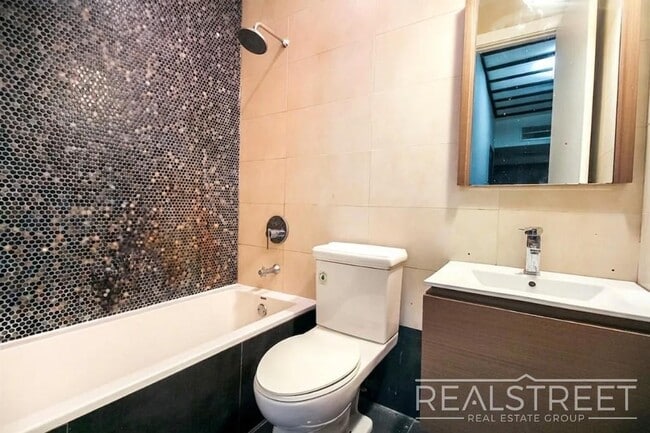 Photo - Greene Avenue Unit 3R