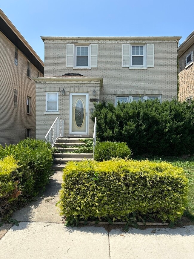 Photo - 1644 Clarence Ave House