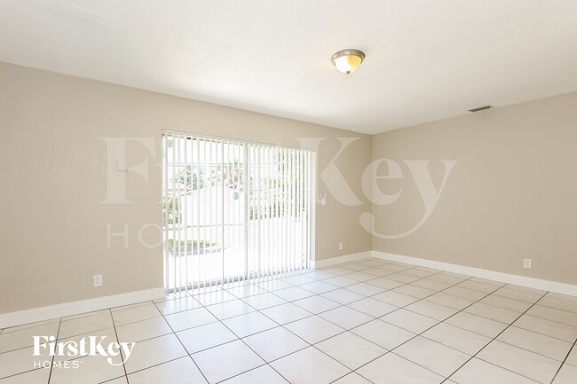 Photo - 6487 SW 26th St