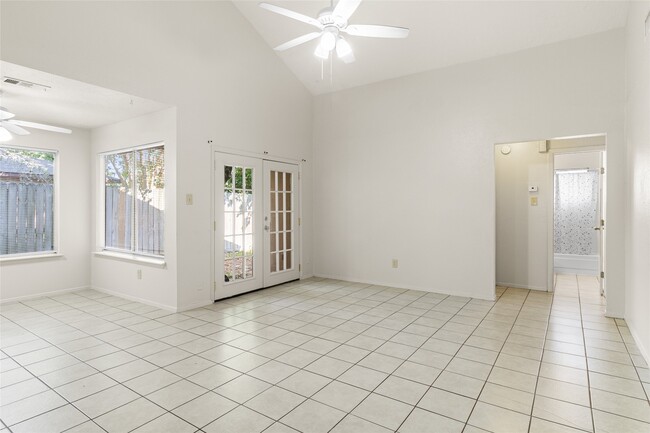 Photo - 9811 Mill Shadow Dr