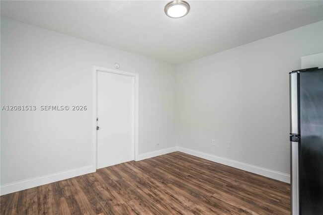 Photo - 437 NE 82nd St Unit 14
