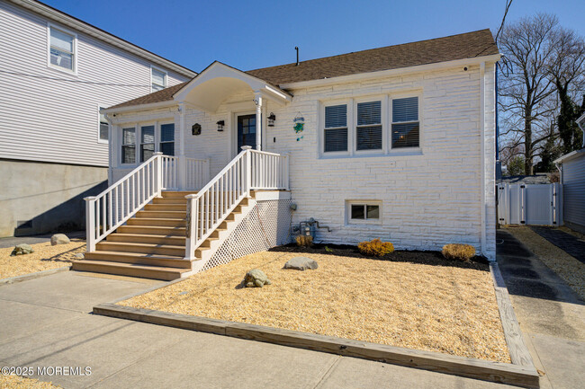 307 Asbury Ave House - House Rental in Ocean Gate, NJ | ForRent.com