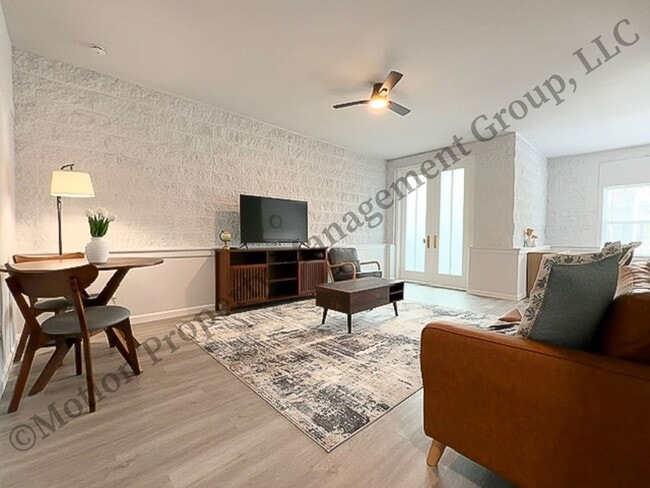 Building Photo - 6918 Northside Dr Unit C