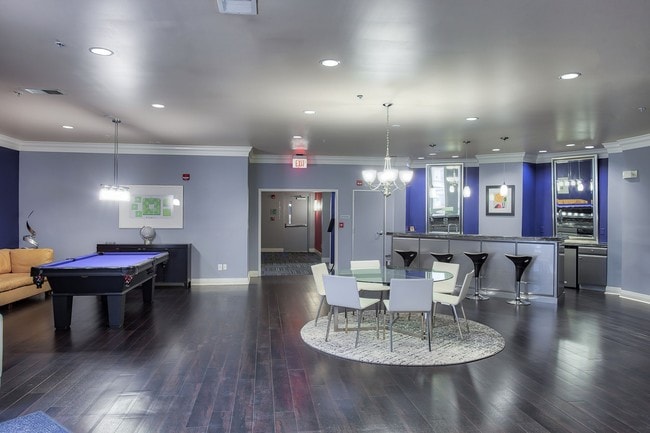 Maxwell Apartments