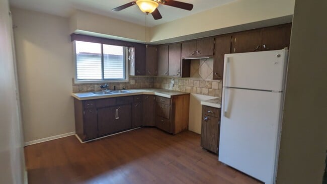 Photo - 1264 Flower Ave