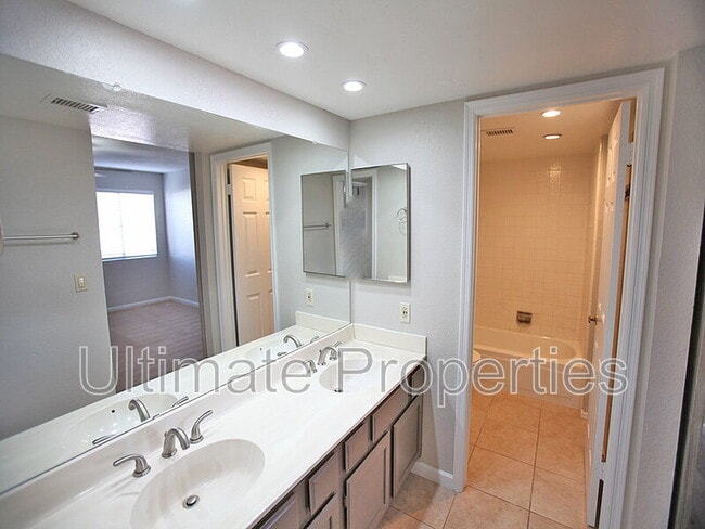 Photo - 10853 E Yucca St