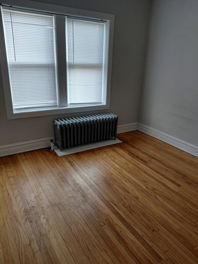 Photo - 1924 W 78th St Unit 2N